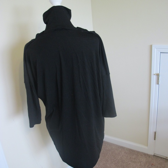 Women's Express Cut out Black Shirt Top Size M  GUC - Picture 3 of 3